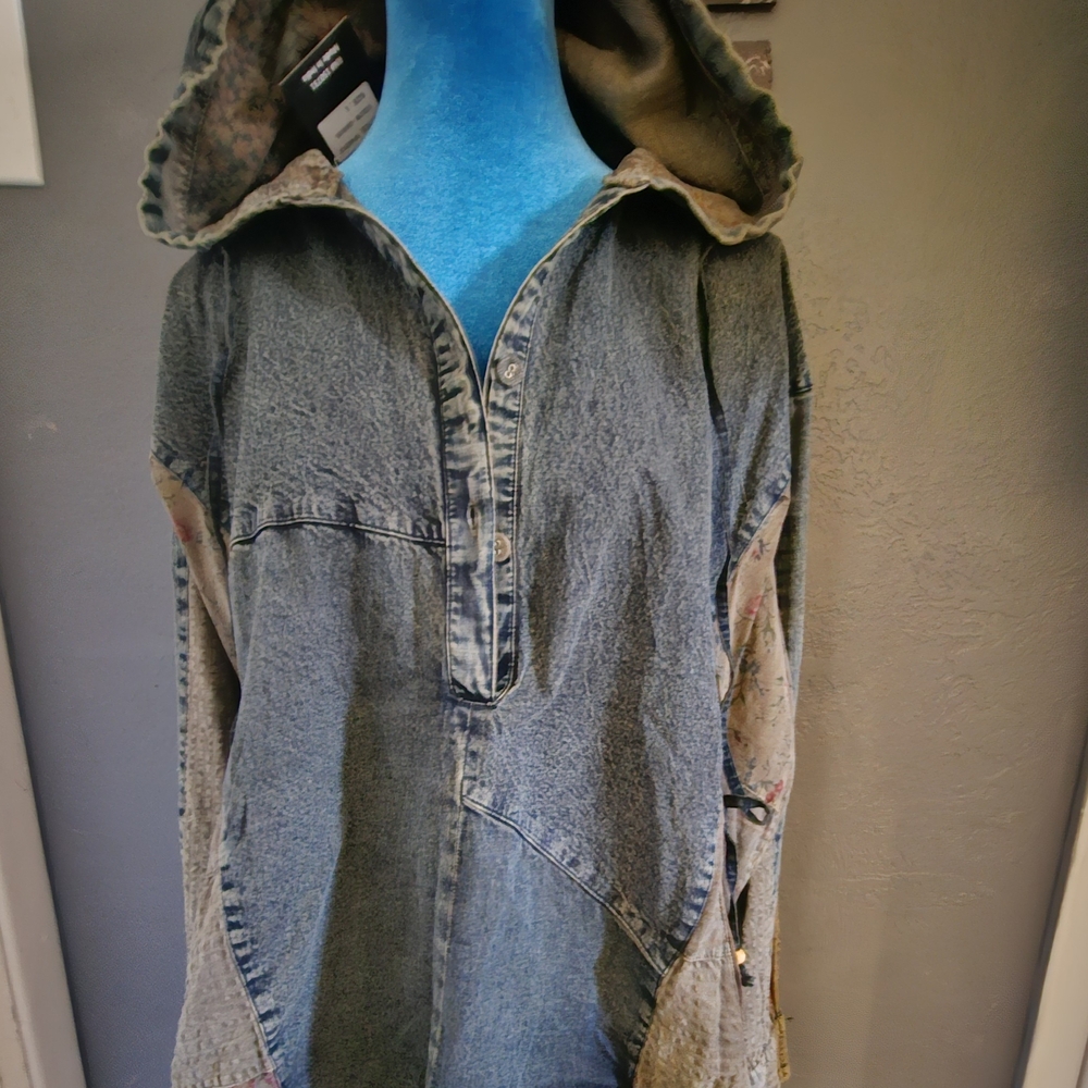 Women's Hooded Jean Jacket